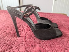 Boohoo Black Strappy Suede High Heel Sandals, size 6. new without box