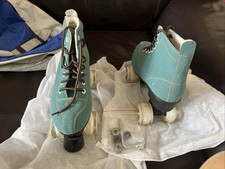 Size 39 Light Up Roller Skates With Bag