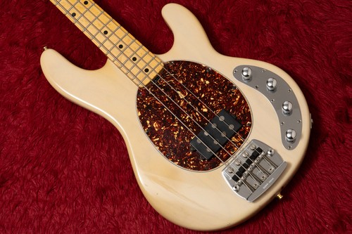 Ernie ball music man stingray - ernie,