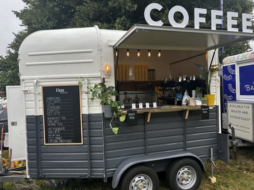 Premium horse box - box, catering