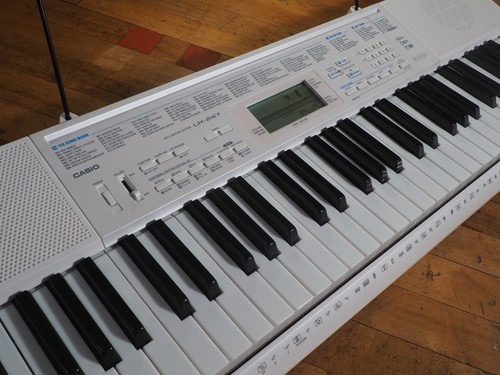 Casio 247 key lighted - casio, 61