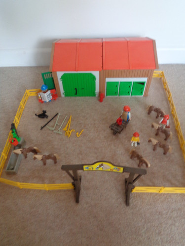 Playmobil stables horses 3436 - playmobil,