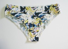 2 Victoria's Secret No-Show