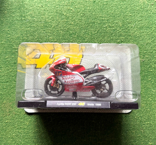 Valentino rossi vr46 - valentino, 1:18