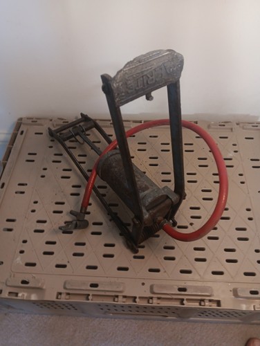 Aerite vintage foot - , pump