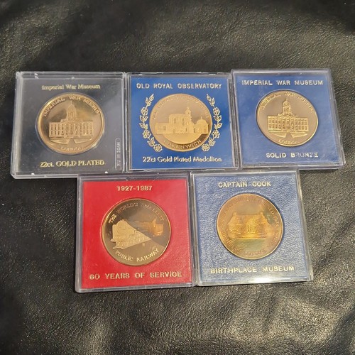 Museum souvenir medallions - 5x,