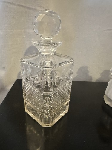 Cut glass crystal decanter - 1,