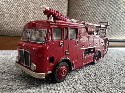 Fire brigade models - 1/48,