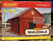 Hornby Skaledale R8743 Stores
