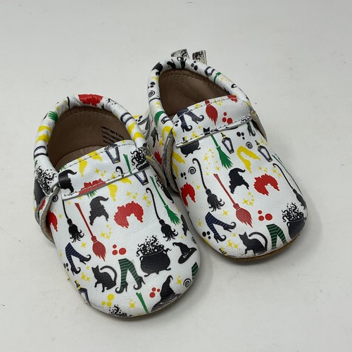 Monkey feet hocus pocus - feet,