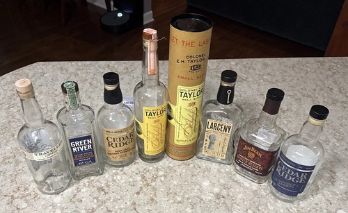 Lot empty bourbon - empty,