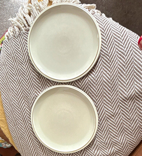 Denby cream dinner plates - denby, x2