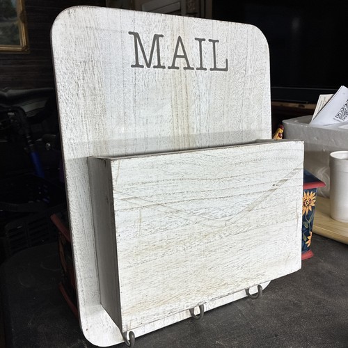 Wood mail and key - wood, holder