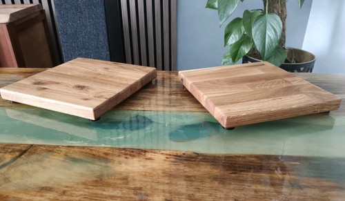 Low profile oak speaker stands - profile,