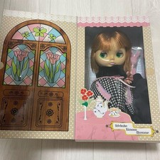 Takara Tomy Neo Blythe Odekake