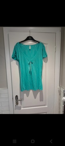 Ladies size top green - 14,