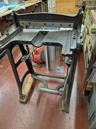 Heavy duty cast iron foot - iron,