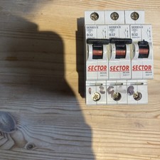SECTOR 32 AMP CURVE B 6kA MCB
