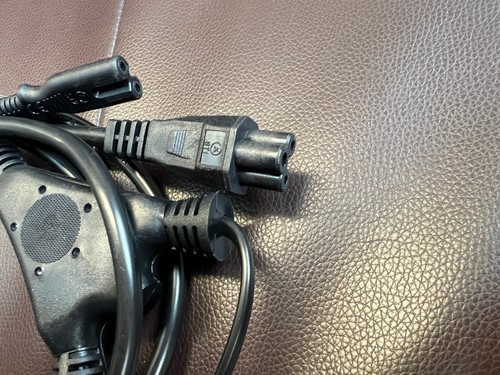 Used splitter cable 3 pin - used, 2.5m