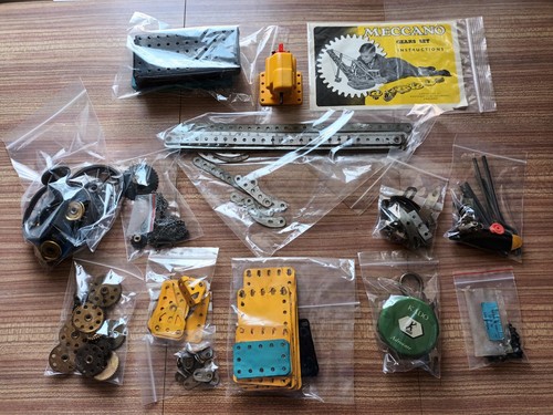 Vintage meccano parts - vintage,