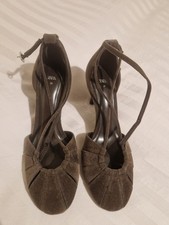 BNWOT Zara Brown Khaki Velvet Court Shoes UK6 Ankle Strap