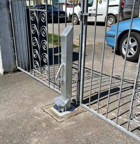 Anti ram raid security post - ram,