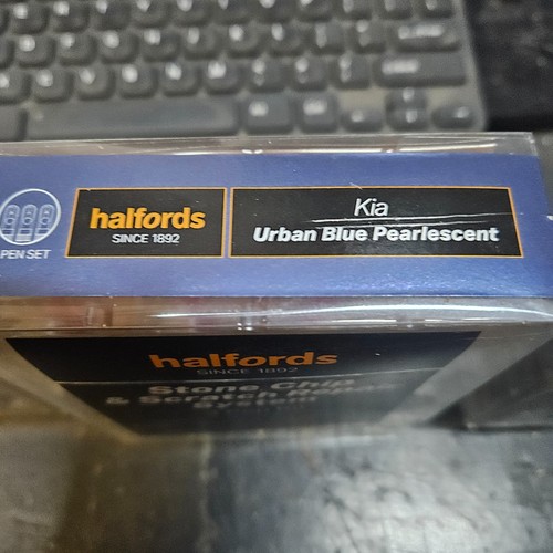 Halfords kia urban blue - halfords,