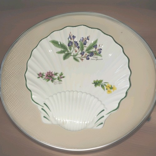 Royal worcester shell - royal, worcester:shell