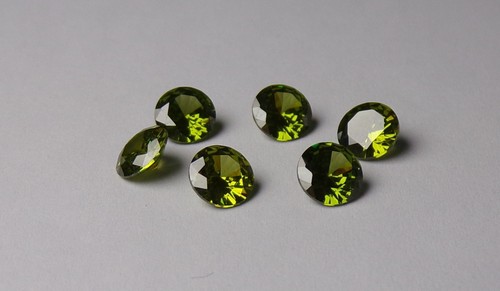 6mm dark peridot lab - dark, cz