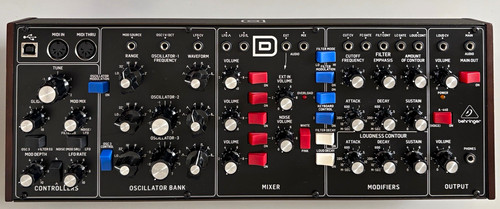 Behringer model analog - model, d