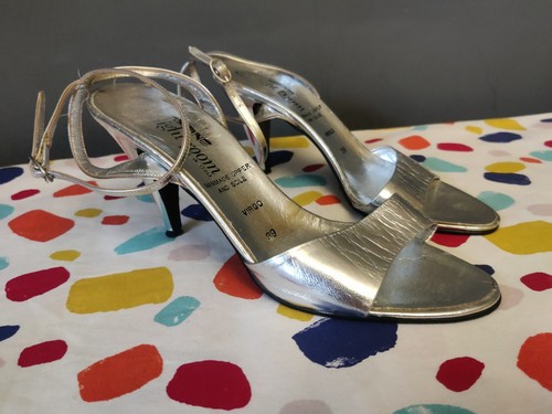 Vtg silver shoes - silver, high