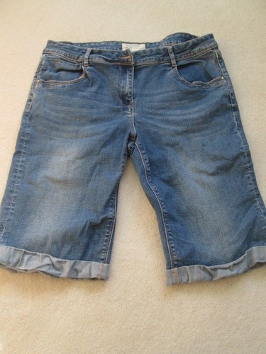 Ladies shorts size red - size,