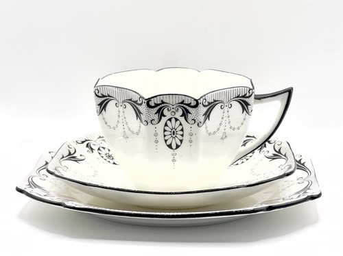 Shelley china trio queen - 1, x
