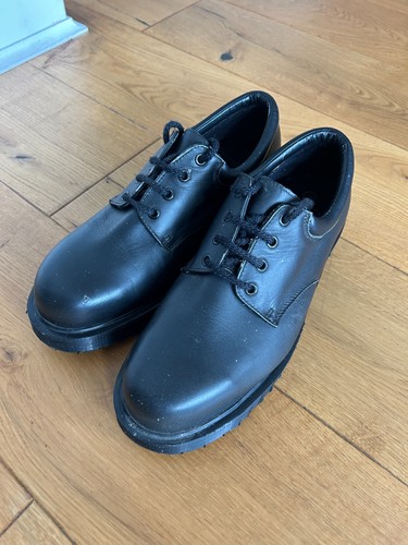 Martens shoes made in - ·,