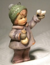 GOEBEL BERTA HUMMEL CHRISTMAS TREE HANGING DECORATION FEEDING FEATHERED FRIENDS