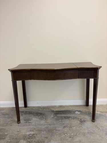 And bed dressing table - so,