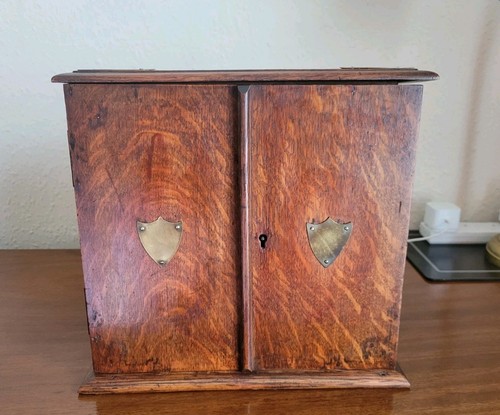 Antique oak smoker - antique,