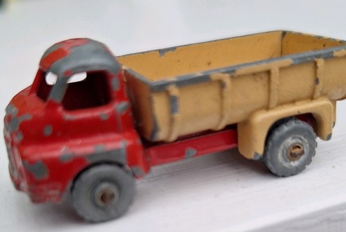 Lesney bedford ton tipper - lesney,