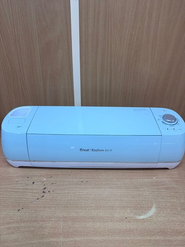 Cricut explore air cutting - cricut,