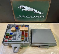 REAR FUSEBOX (BOOT/TRUNK) 2193-14N023-BC Jaguar XJ XJ6 XJ8 XJR X350 2007-2010