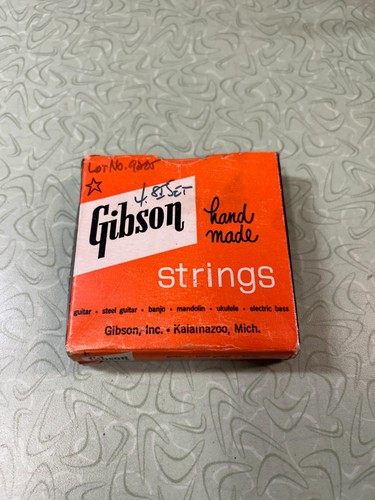 Vintage gibson guitar - gibson,