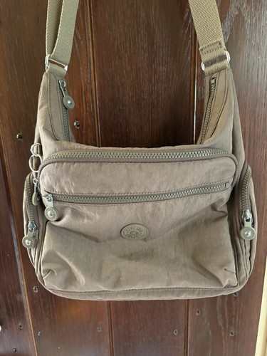 Used kipling gabbie large - used,