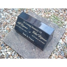 MEMORIAL WEDGE   HEADSTONE
