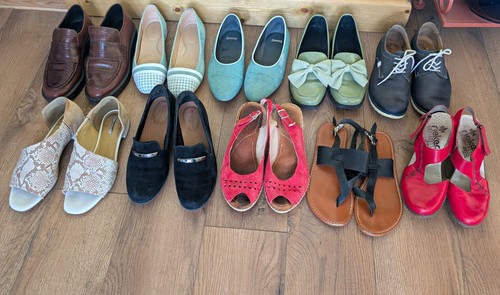 Pair women shoes job - pair,