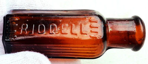 Nice amber glass poison - nice,