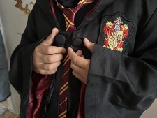 Akatsuki Harry Potter Gryffindor Robe & Tie – Perfect for Cosplay & Halloween 