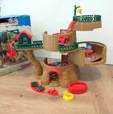 TOMY Sylvanian Families