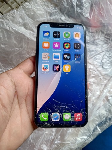 Iphone pro 256gb cracked - iphone,