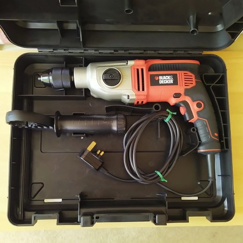 Black decker drill - &,