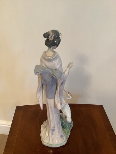 Lladro japanese geisha girl - lladro,